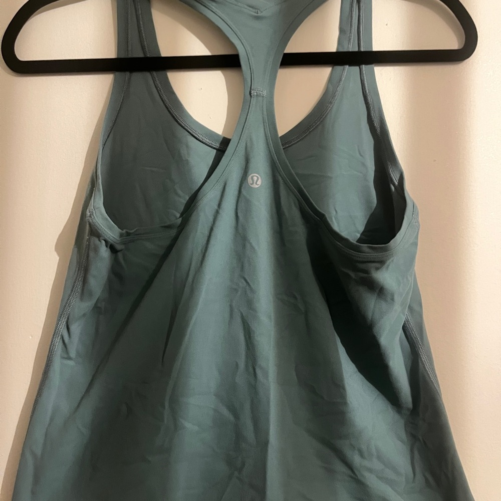 Lululemon crop tank